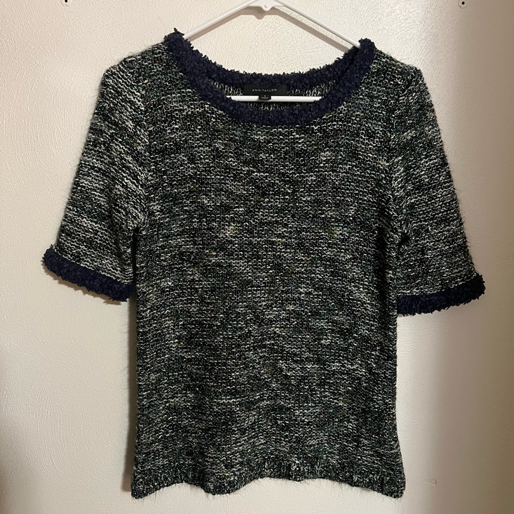 ANN TAYLOR Classic Tweed Blouse with Navy Blue Fringe Trim Grey Green Women's M